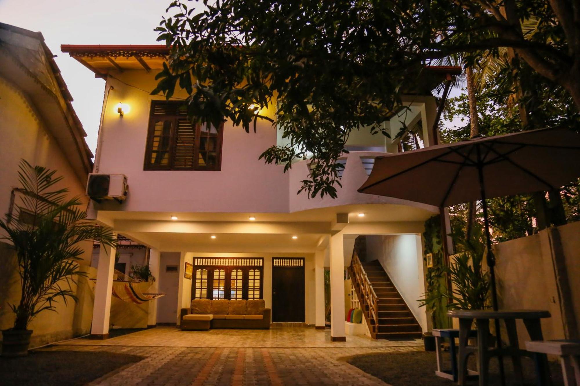 Eden Villa Hikkaduwa Exterior photo